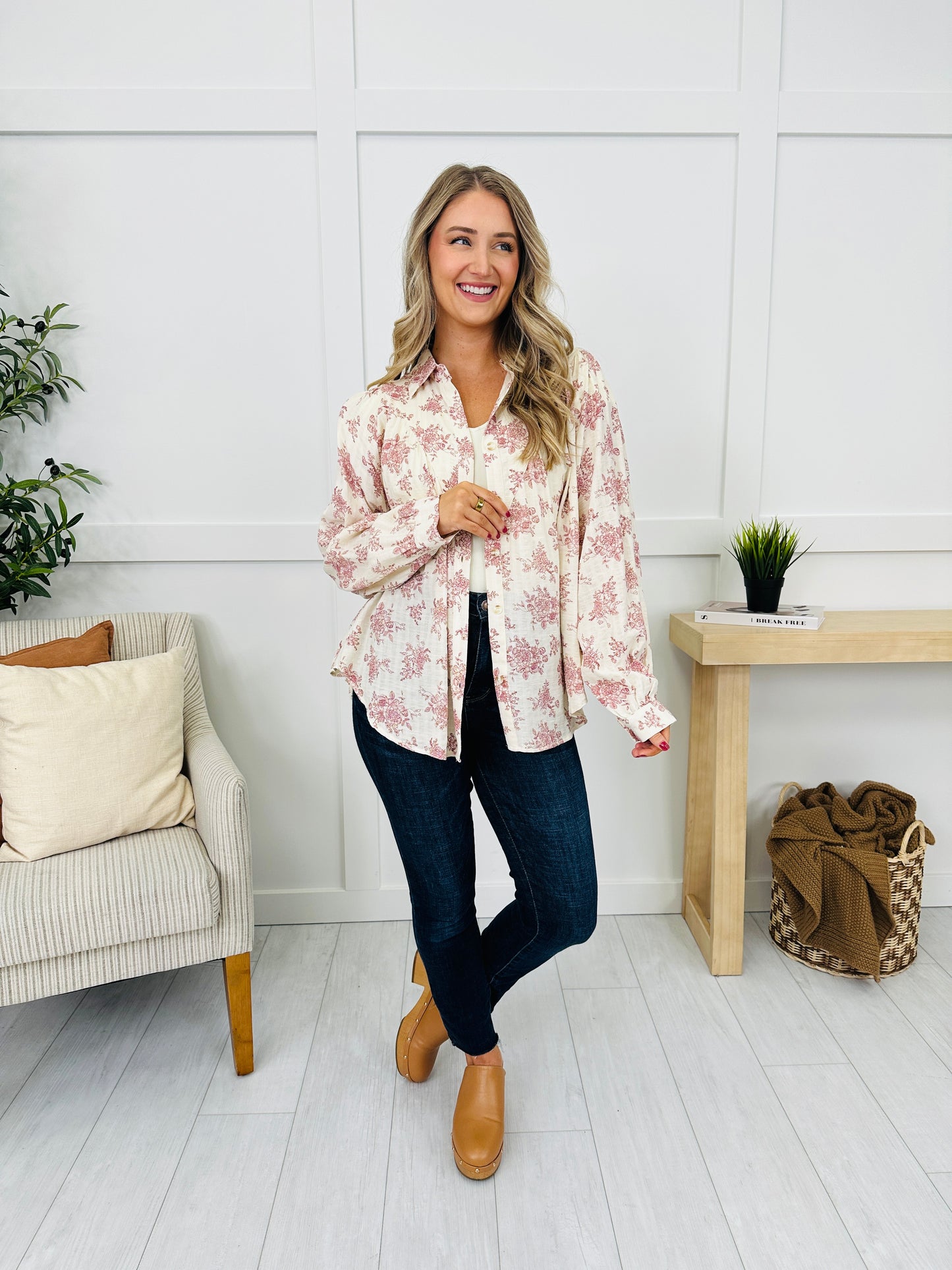 Sweet On Sunday Top in Dust Burgundy