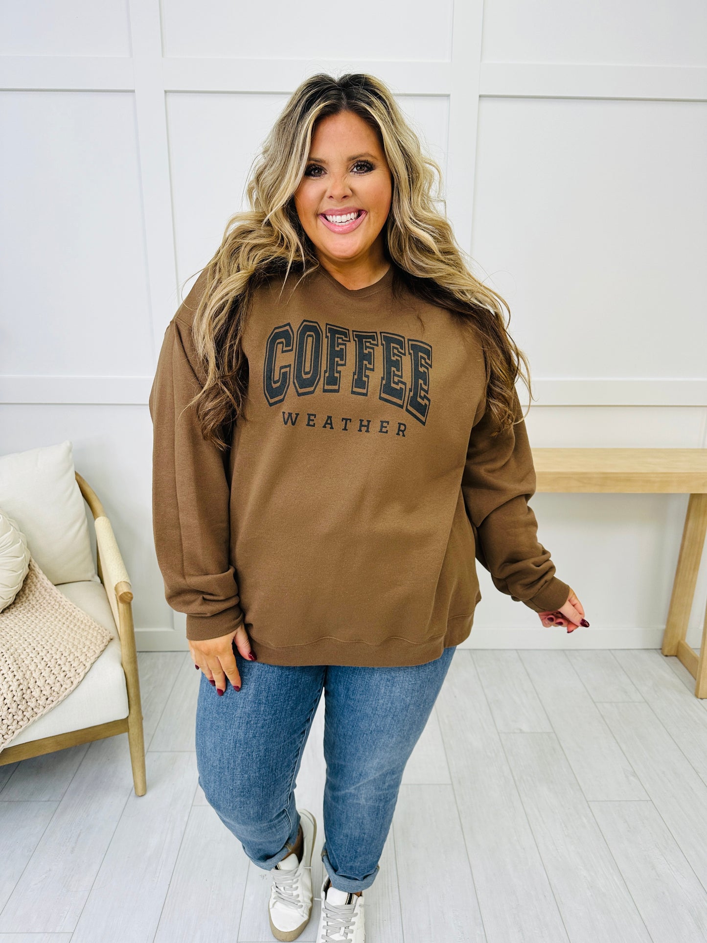 REG/CURVY Coffee Weather Graphic Crewneck