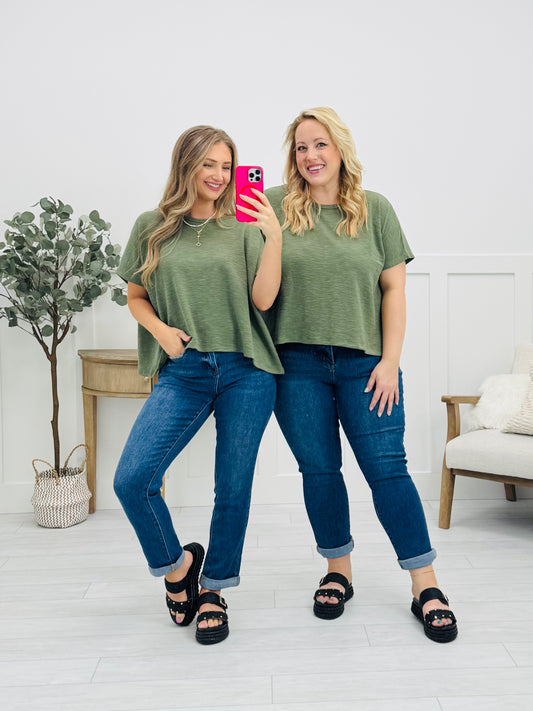 Laid-Back Lovely Outfit